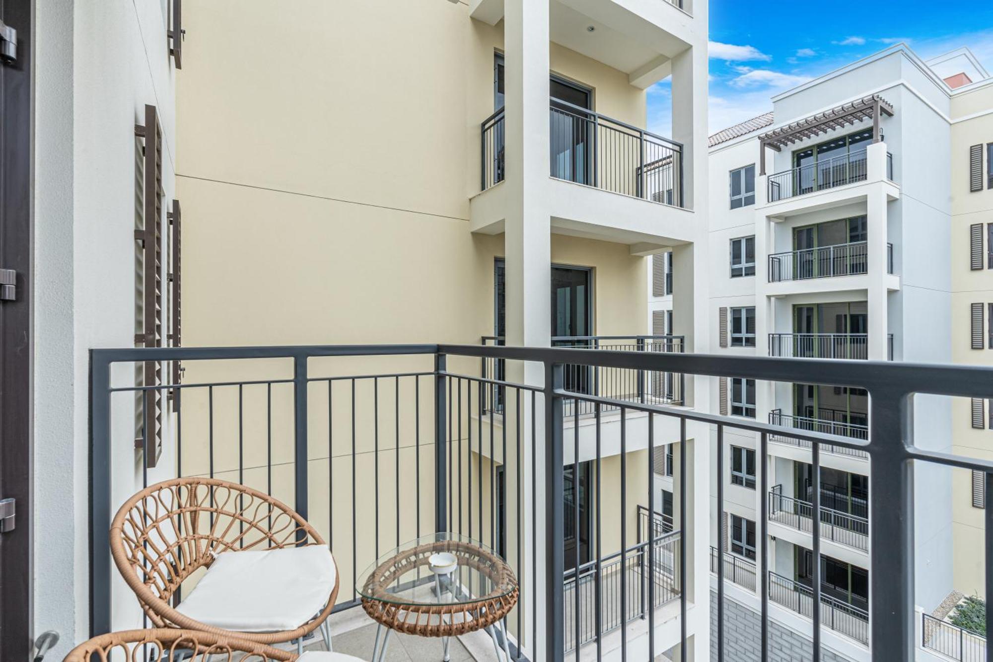 Apartment Charming Brand New In Lamer Dubai